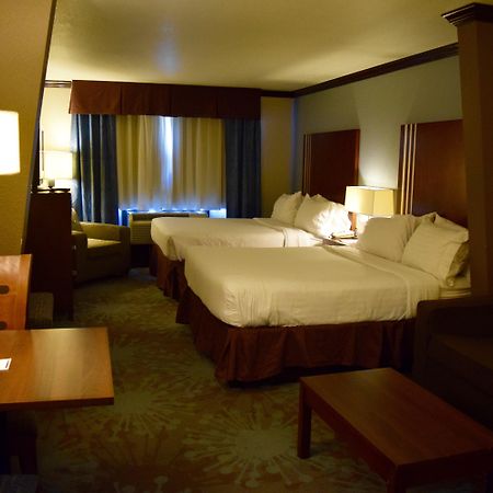 Holiday Inn Express & Suites San Antonio Nw Near Seaworld, An Ihg Hotel Bagian luar foto
